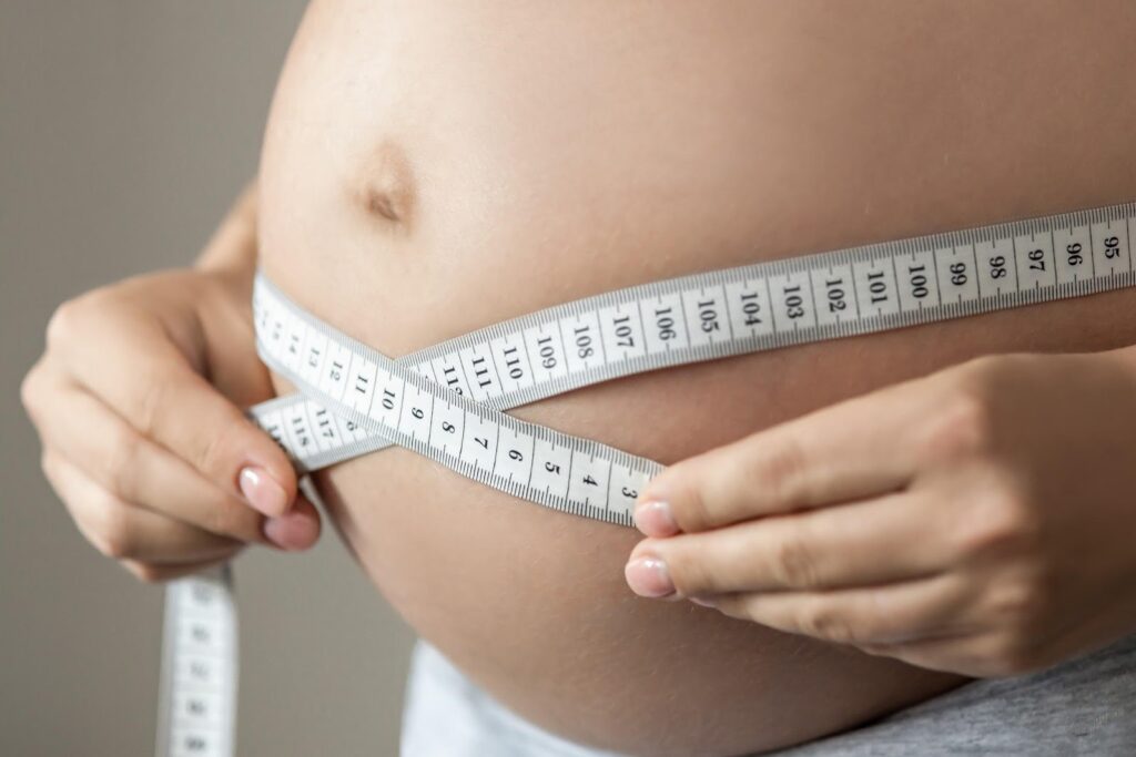 Reasons for your belly button popping out during the course of pregnancy, by Rodyka Cranbash